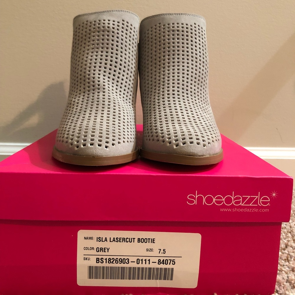 NWT Gray Lasercut Bootie - Picture 2 of 5